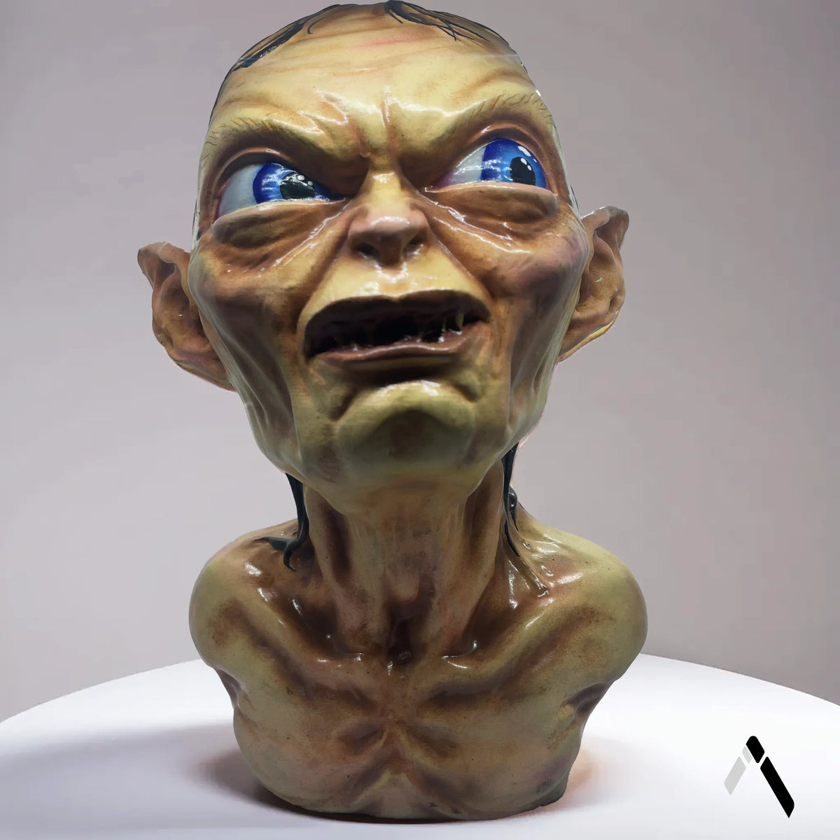 Gollum Lord of the Rings Head Bust Hyper-Realistic Gloss — Collectible India | Archadia Decors