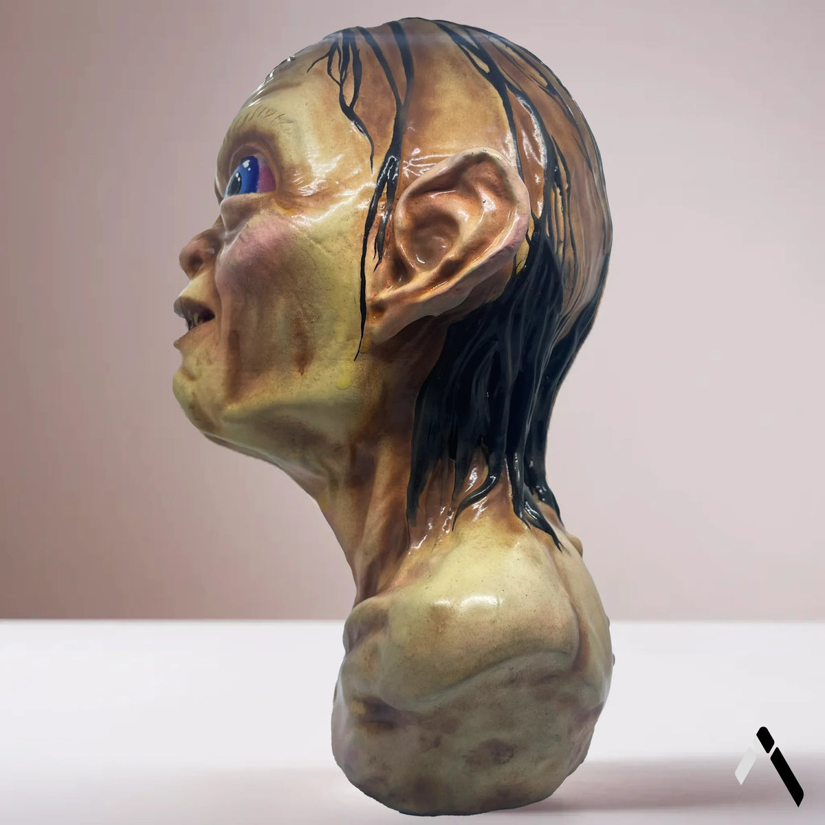 Lord of the rings- Gollum statue - Archadia