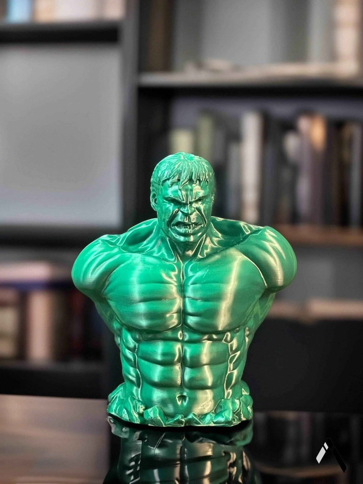 Hulk Classic Bust | Glossy Green Marvel Collector Sculpture | Archadia