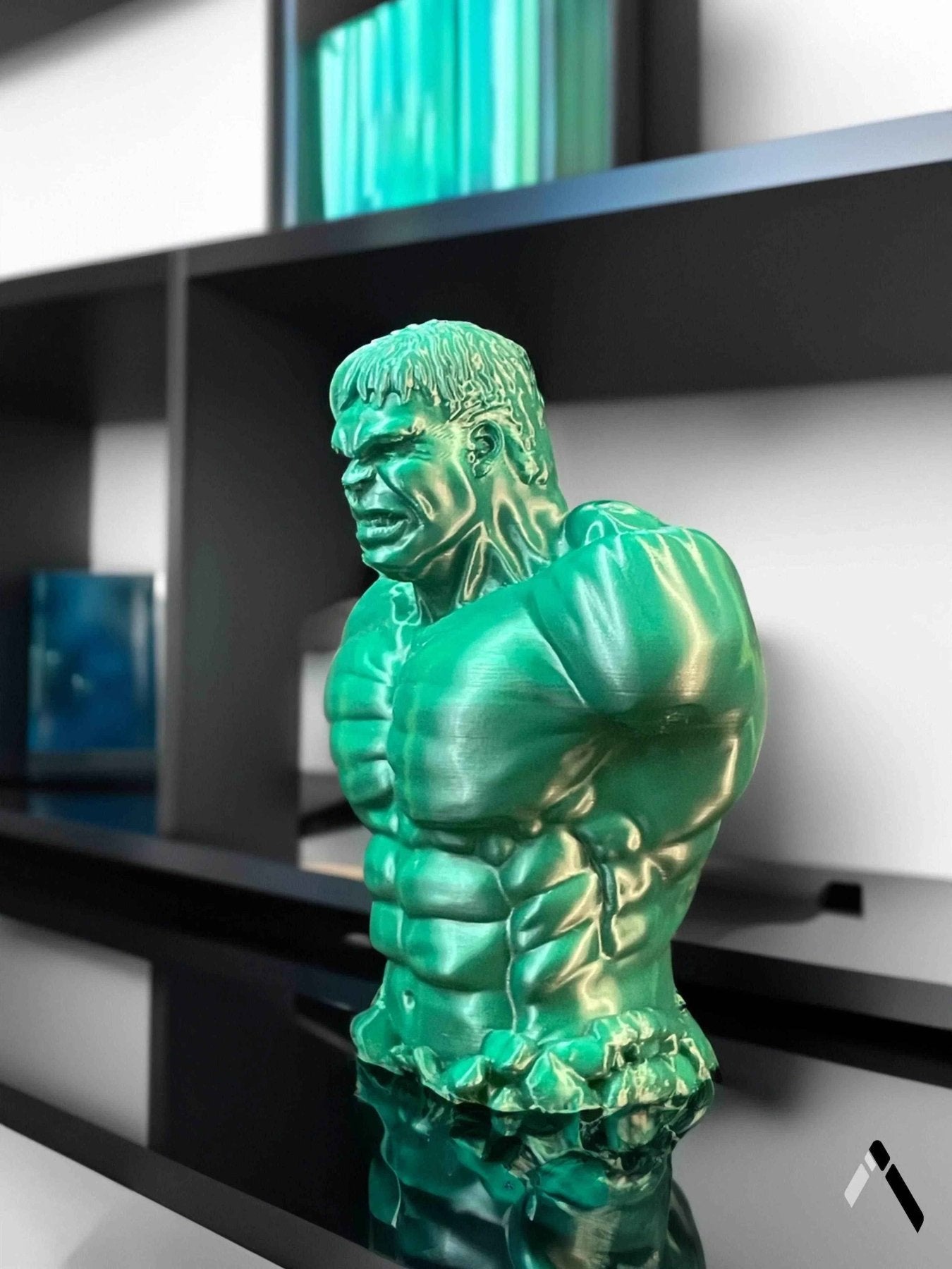 Hulk Classic Bust | Glossy Green Marvel Collector Sculpture | Archadia