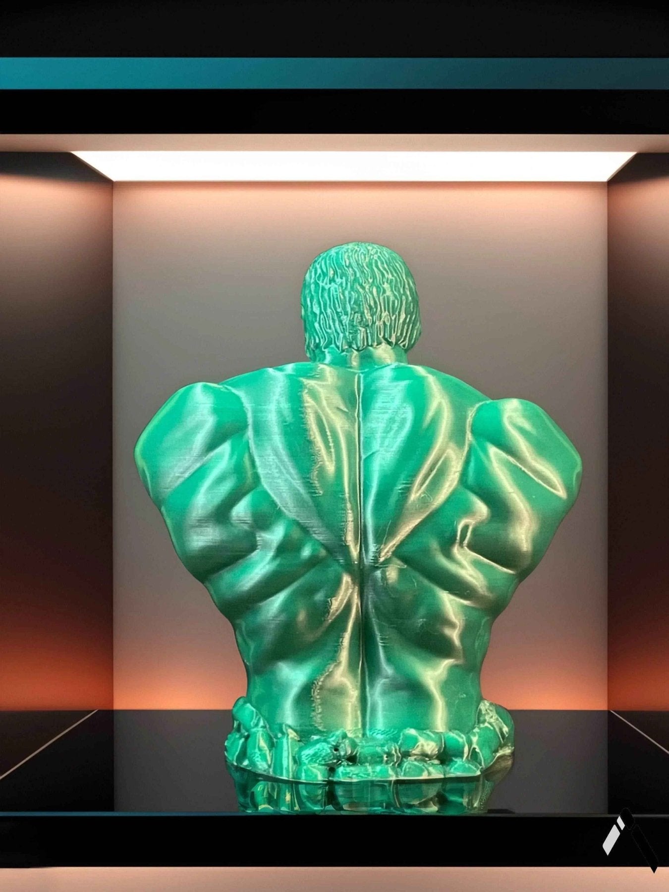 Hulk Classic Bust | Glossy Green Marvel Collector Sculpture | Archadia