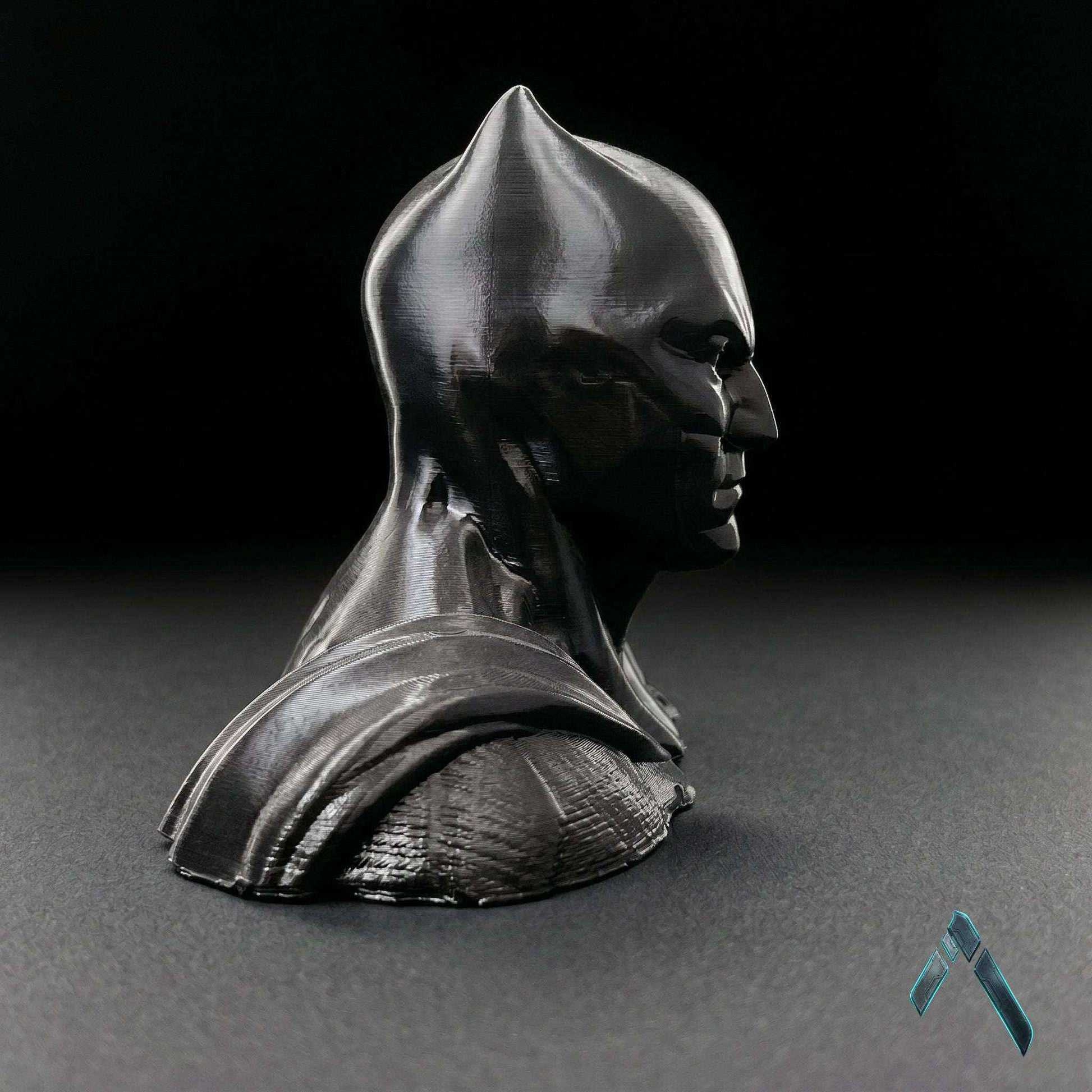 Batman Dark Knight Bust Sculpture | Premium Glossy Black | DC Collectible