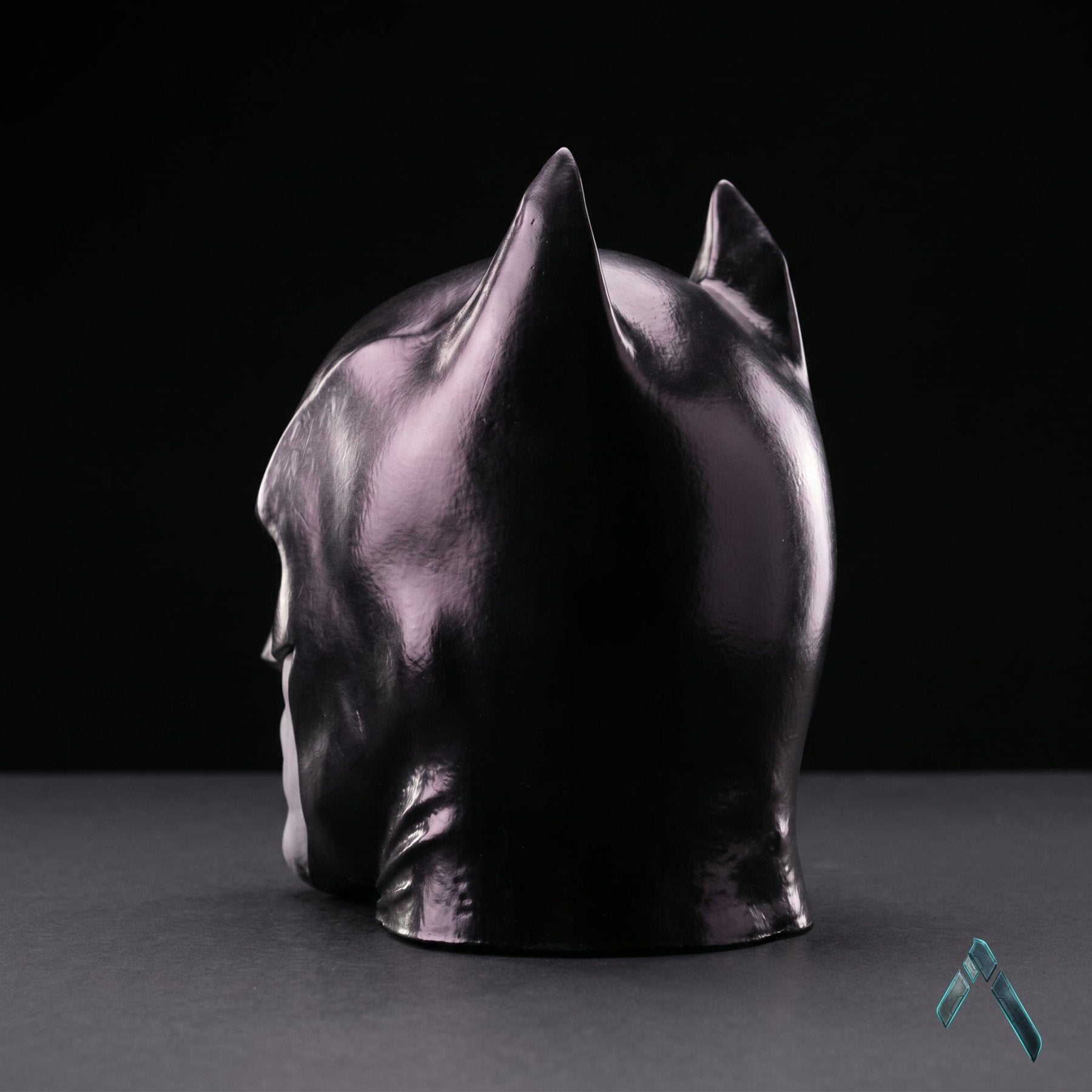 Batman Cowl Headphone Stand | Premium Gloss Resin | DC Pop Culture Collectible