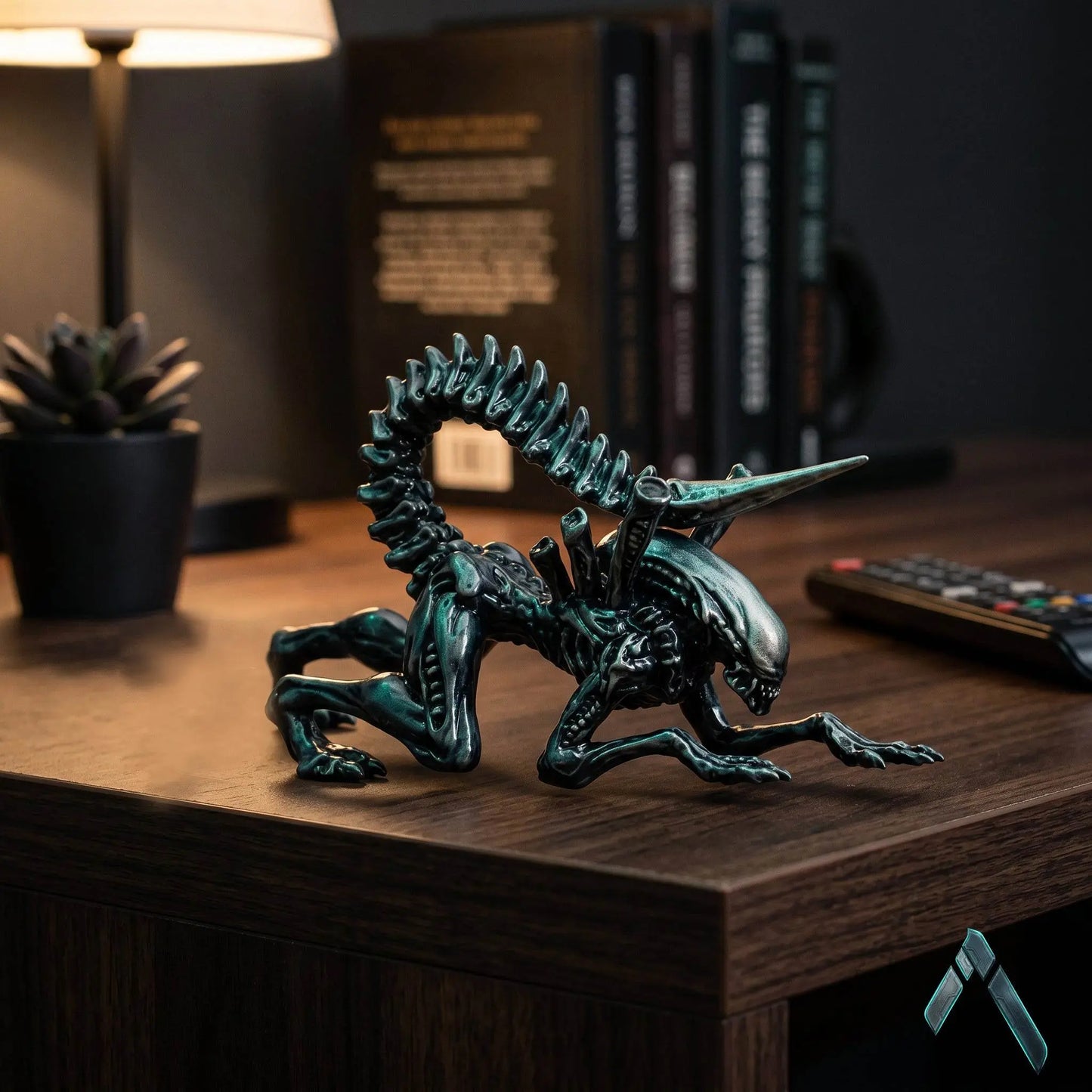 Xenomorph Queen Stalking Pose Figurine | Gunmetal Grey Resin | Alien Collectible India