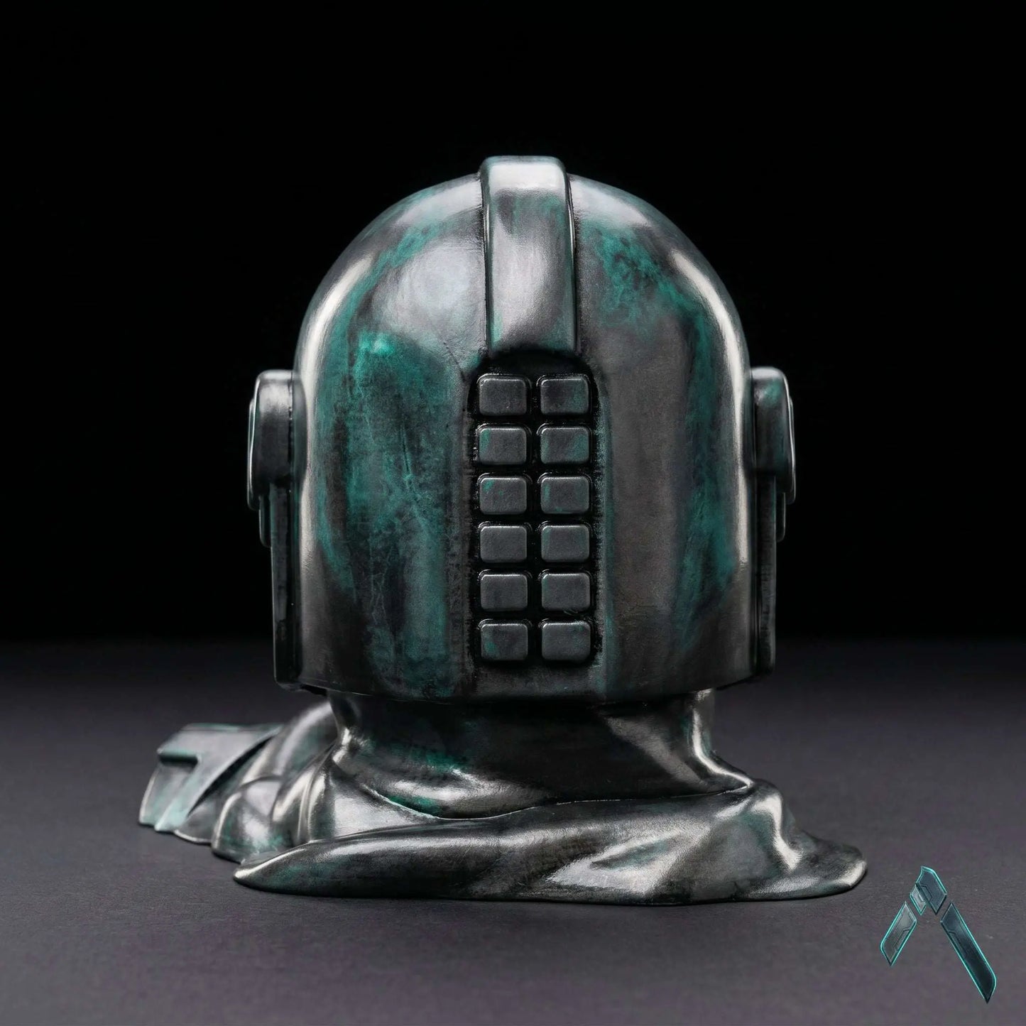 Mandalorian Helmet Sculpture Dark Silver Battle-Worn Star Wars | Archadia