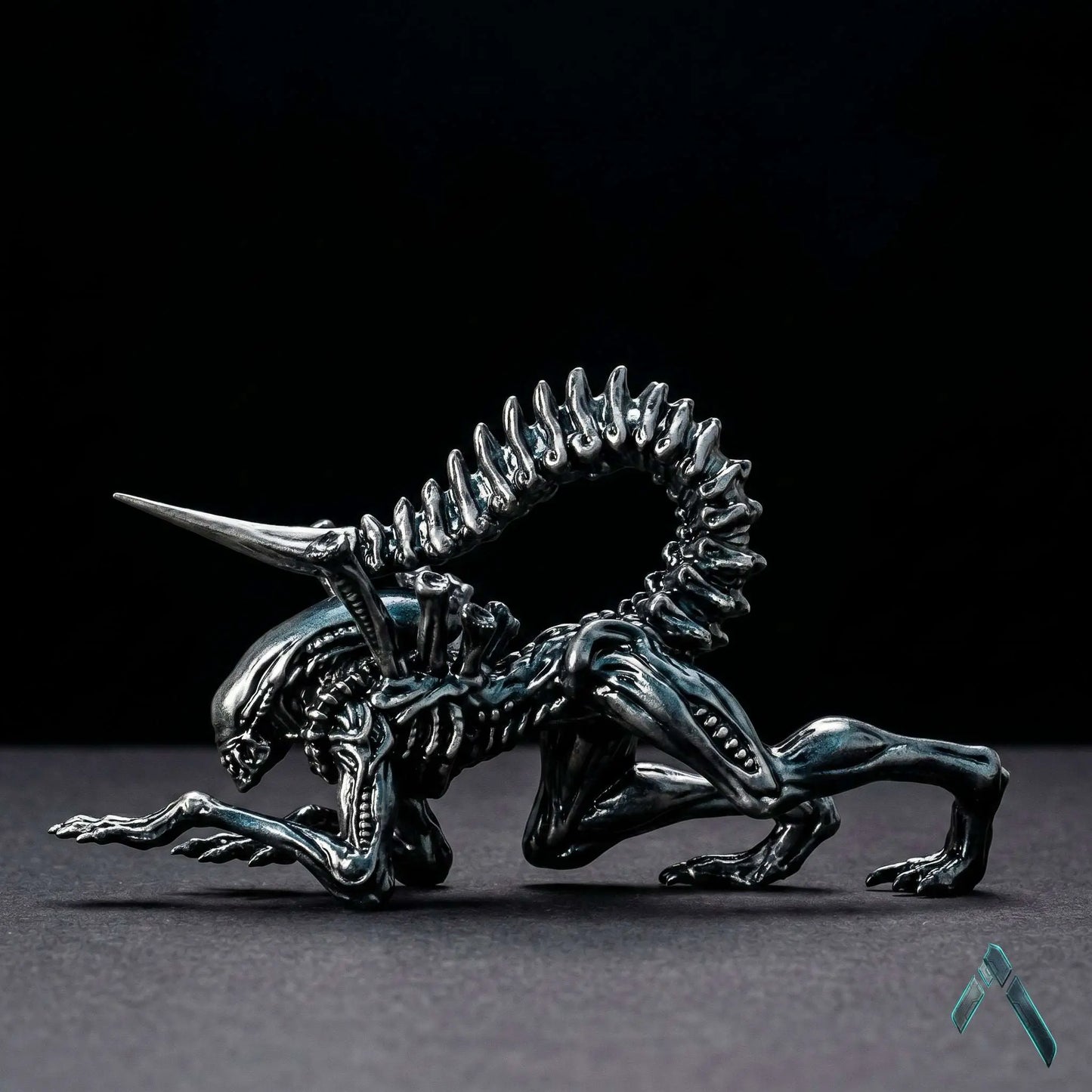 Xenomorph Queen Stalking Pose Figurine | Gunmetal Grey Resin | Alien Collectible India